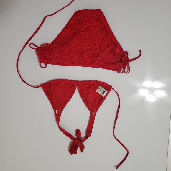 Red bikini set - Picture 3 of 6